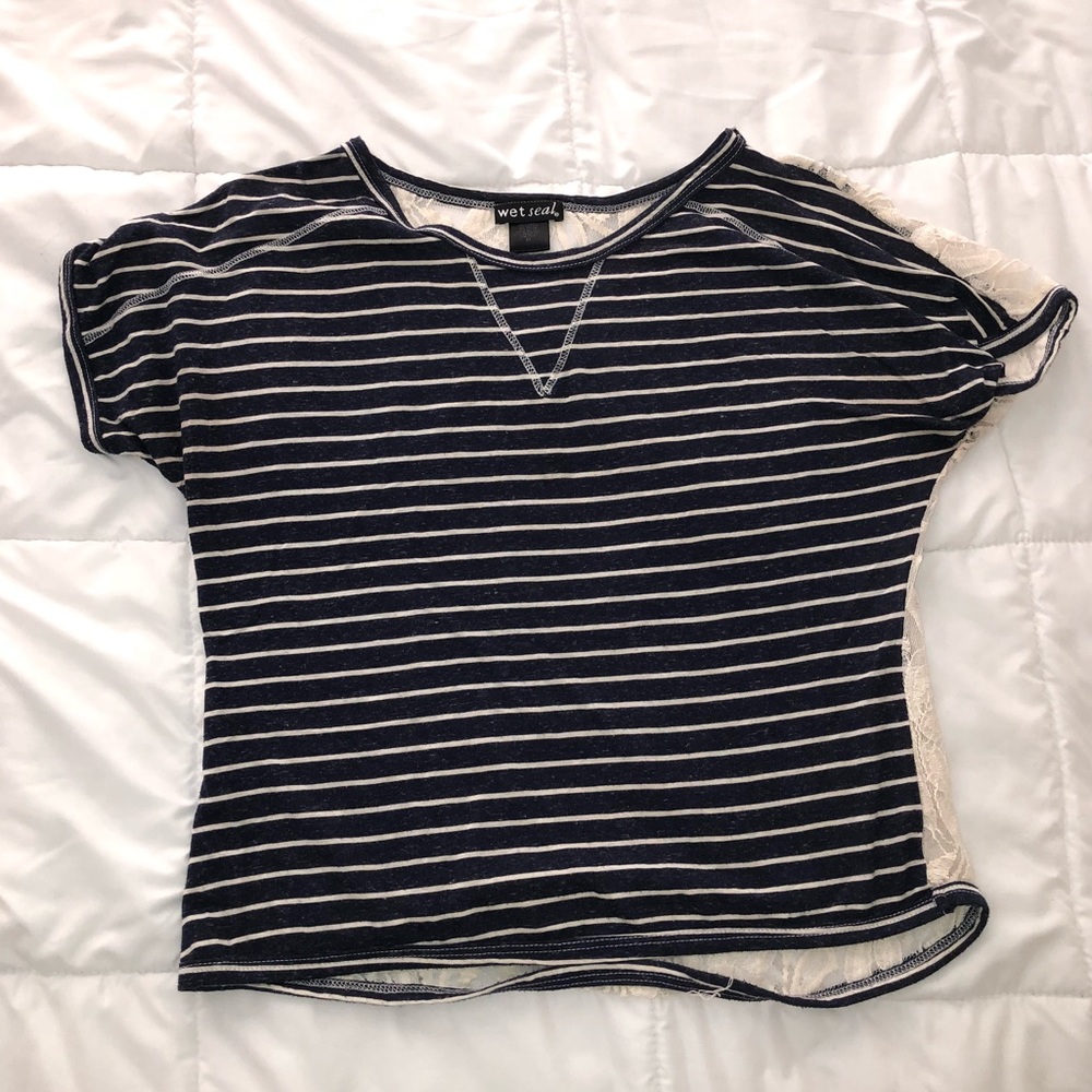 Striped t shirt with lace back.